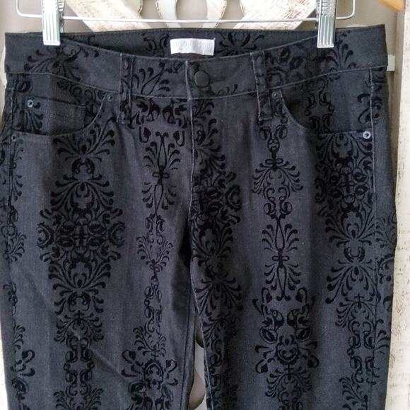 Bisou Bisou Women's Skinny Velvet Damask Print Denim Jeans in Black - Picture 2 of 6